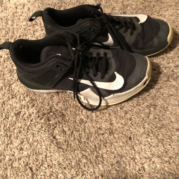 Nike volleyball shoes - Picture 2 of 2